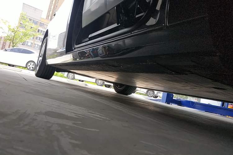 Used Li Auto MEGA 2025 Home Family Special Edition Left Side Sill