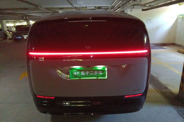 Used Li Auto MEGA 2025 Home Family Special Edition Rear