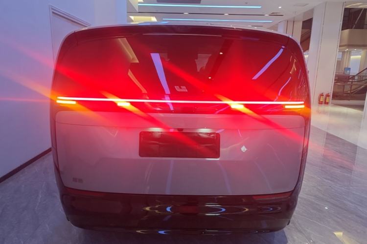 Used Li Auto MEGA 2025 Ultra Smart Refreshed Edition Rear
