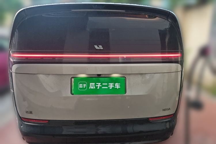 Used Li Auto MEGA 2025 Home Family Special Edition Rear
