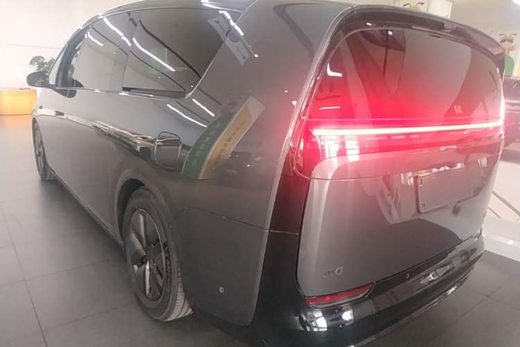 Used Li Auto MEGA 2025 Home Family Special Edition Rear Left 45 Deg