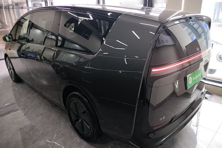 Used Li Auto MEGA 2025 Ultra Smart Refreshed Edition Rear Left 45 Deg