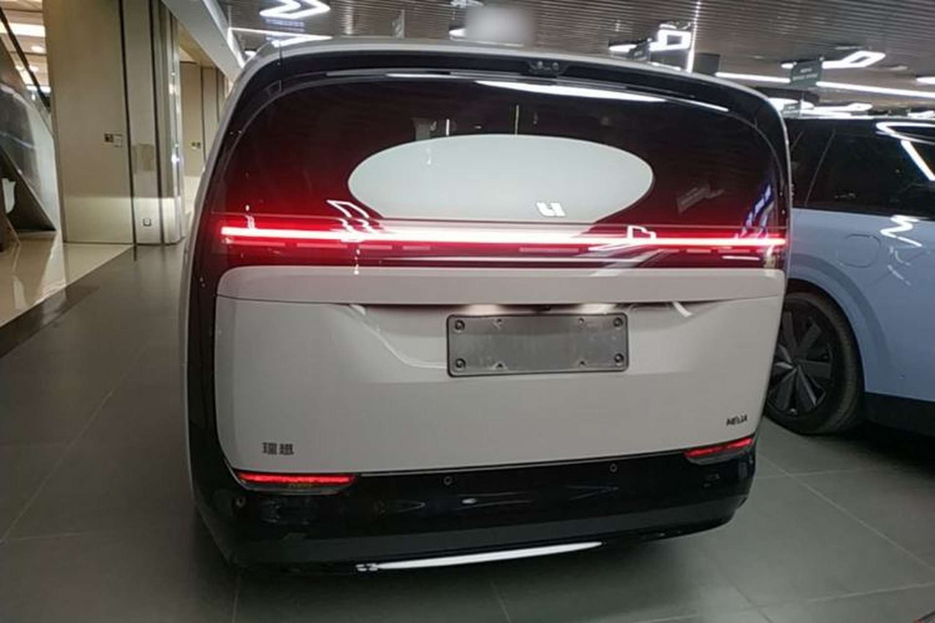 Used Li Auto MEGA 2025 Ultra Smart Refreshed Edition Rear