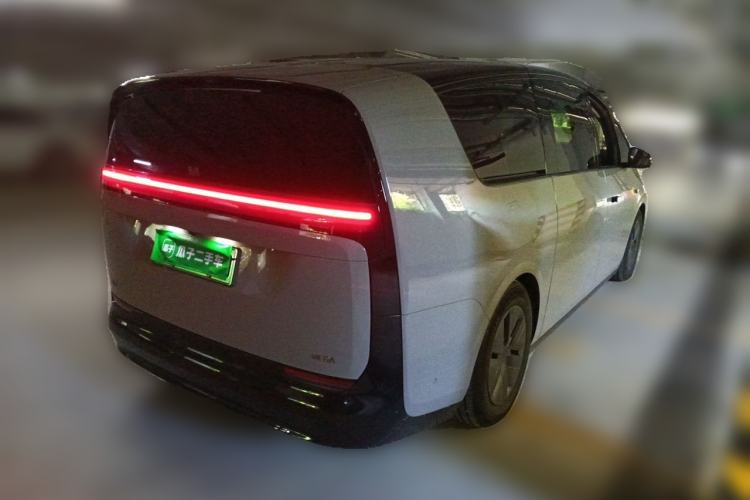 Used Li Auto MEGA 2025 Home Family Special Edition Rear Right 45 Deg