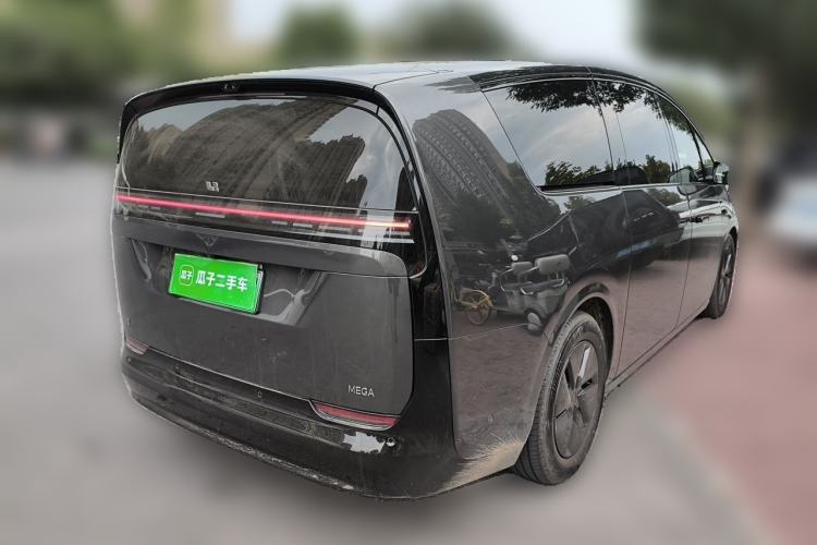 Used Li Auto MEGA 2025 Ultra Smart Refreshed Edition Rear Right 45 Deg