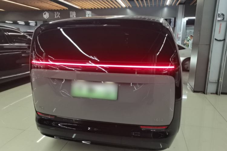 Used Li Auto MEGA 2025 Home Family Special Edition Rear