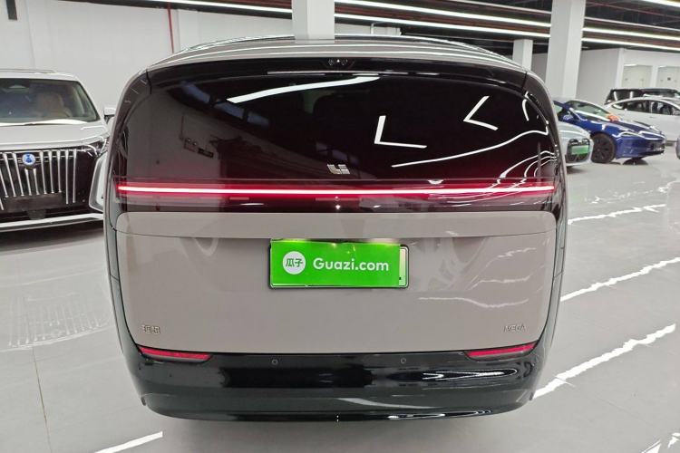 Used Li Auto MEGA 2025 Home Family Special Edition Rear