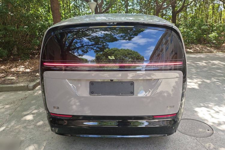 Used Li Auto MEGA 2025 Ultra Smart Refreshed Edition Rear