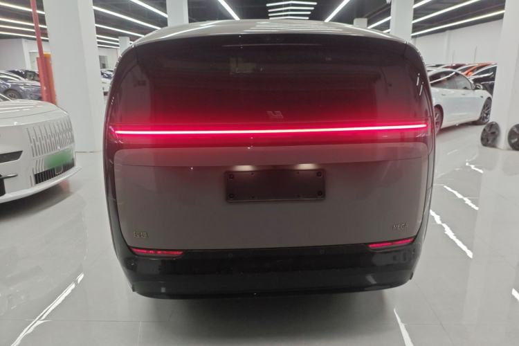 Used Li Auto MEGA 2025 Home Family Special Edition Rear