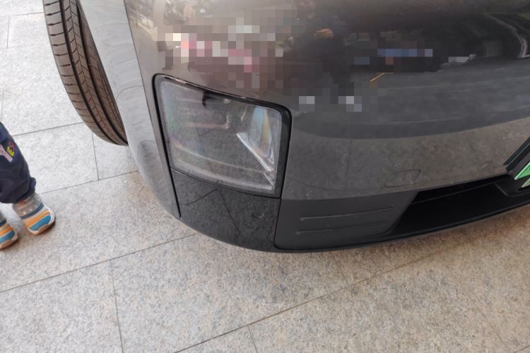 Used Li Auto MEGA 2025 Home Family Special Edition Right Front Headlight
