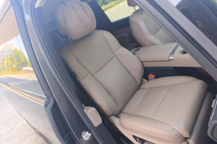 Used Li Auto MEGA 2025 Home Family Special Edition Right Front Seat