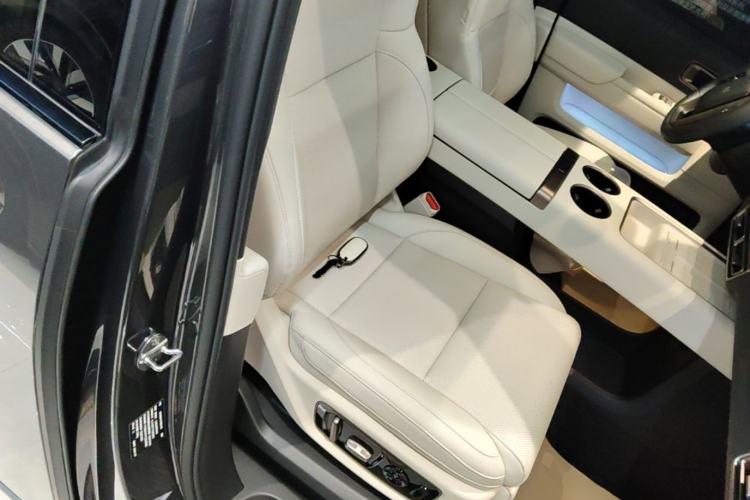 Used Li Auto MEGA 2025 Home Family Special Edition Right Front Seat