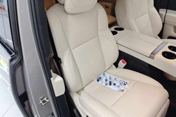 Used Li Auto MEGA 2025 Home Family Special Edition Right Front Seat