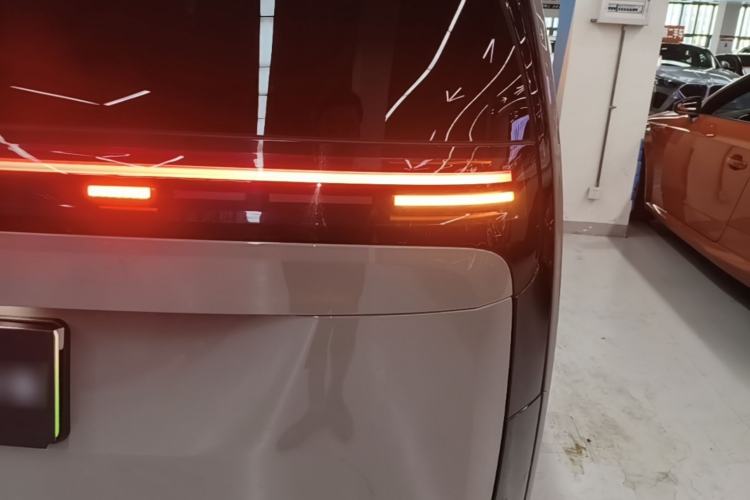 Used Li Auto MEGA 2025 Home Family Special Edition Right Rear Taillight