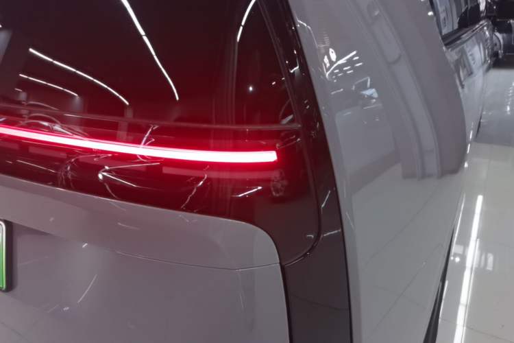 Used Li Auto MEGA 2025 Home Family Special Edition Right Rear Taillight