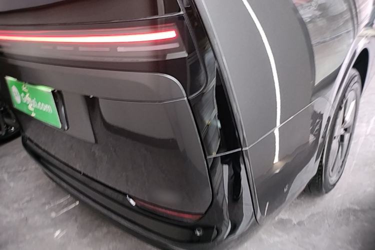 Used Li Auto MEGA 2025 Ultra Smart Refreshed Edition Right Rear Taillight