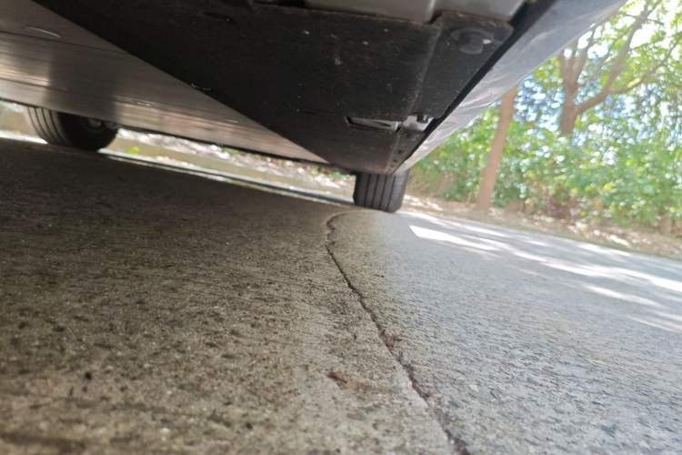 Used Li Auto MEGA 2025 Ultra Smart Refreshed Edition Right Side Sill
