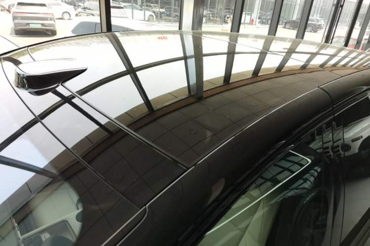 Used Li Auto MEGA 2025 Ultra Smart Refreshed Edition Roof