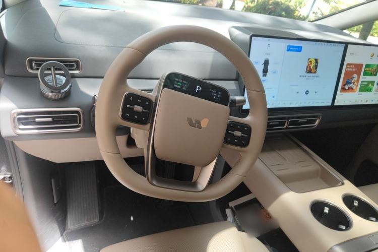 Used Li Auto MEGA 2025 Home Family Special Edition Steering Wheel