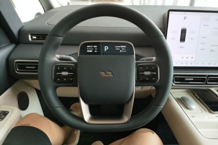 Used Li Auto MEGA 2025 Ultra Smart Refreshed Edition Steering Wheel