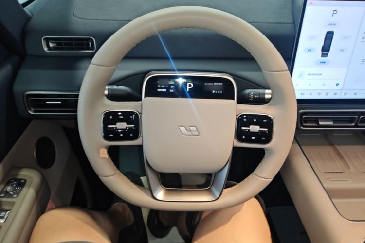 Used Li Auto MEGA 2025 Home Family Special Edition Steering Wheel