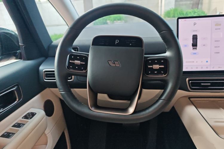 Used Li Auto MEGA 2025 Home Family Special Edition Steering Wheel
