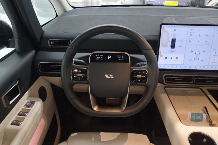 Used Li Auto MEGA 2025 Home Family Special Edition Steering Wheel