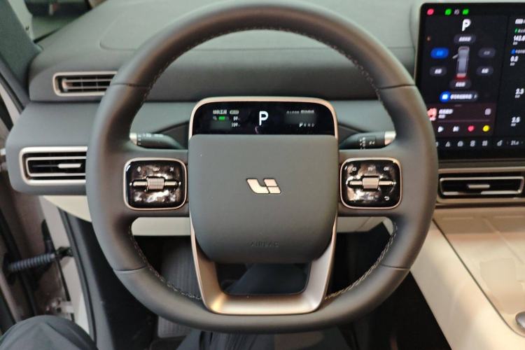 Used Li Auto MEGA 2025 Home Family Special Edition Steering Wheel