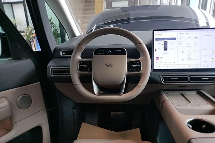 Used Li Auto MEGA 2025 Ultra Smart Refreshed Edition Steering Wheel