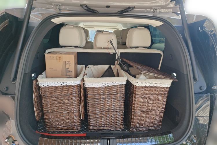 Used Li Auto MEGA 2025 Home Family Special Edition Trunk