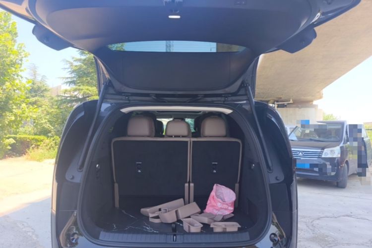 Used Li Auto MEGA 2025 Home Family Special Edition Trunk