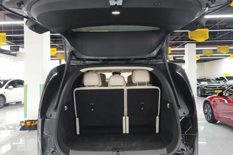Used Li Auto MEGA 2025 Home Family Special Edition Trunk