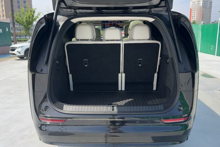 Used Li Auto MEGA 2025 Home Family Special Edition Trunk