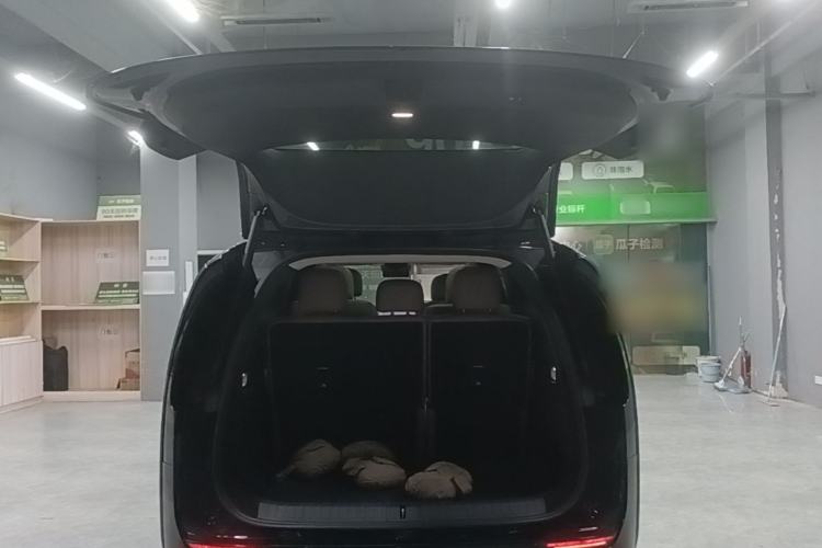 Used Li Auto MEGA 2025 Home Family Special Edition Trunk