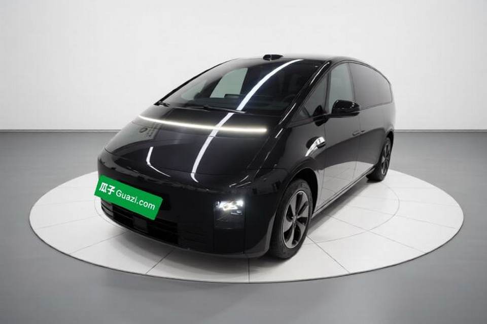 Li Auto MEGA 2025