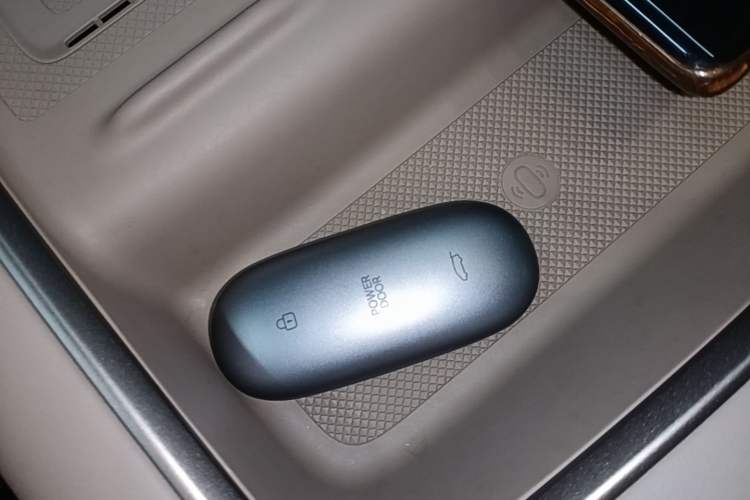Used Li Auto MEGA 2025 Home Family Special Edition Vehicle Key