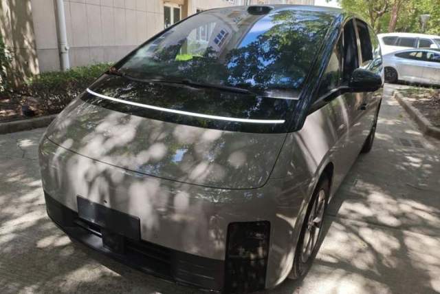 Used Li Auto MEGA 2025 Ultra Smart Refreshed Edition