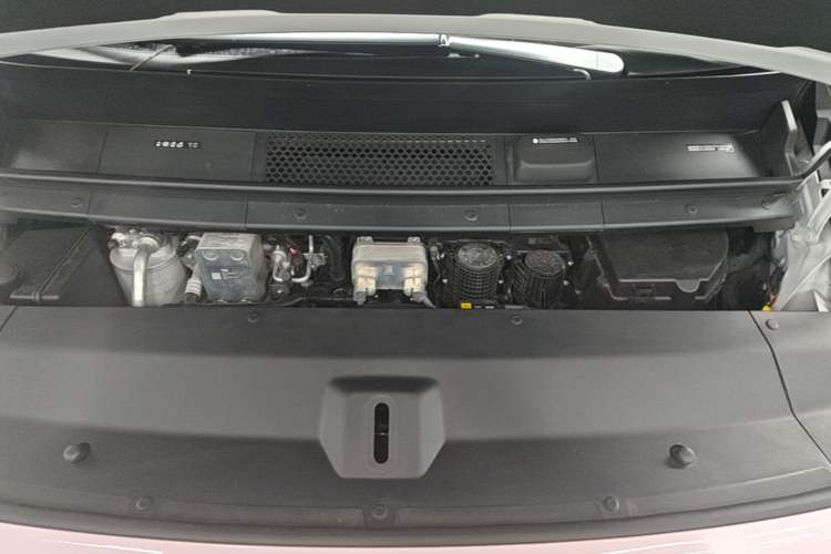 Used Li Auto MEGA 2025 Home Family Special Edition Engine Bay