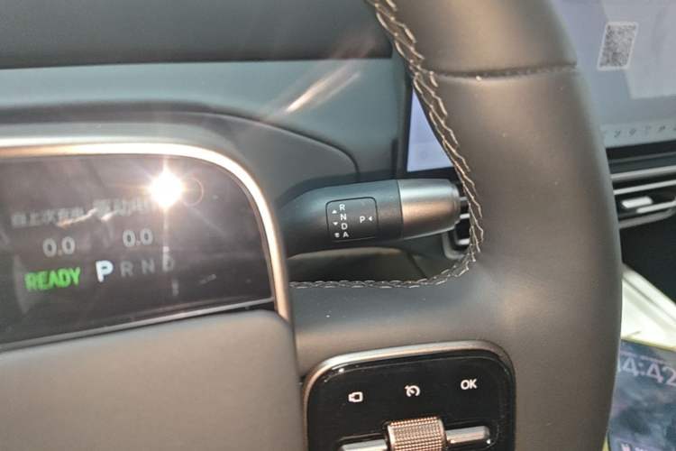 Used Li Auto MEGA 2025 Home Family Special Edition Gear Lever