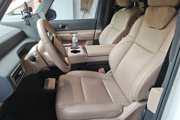Used Li Auto MEGA 2025 Ultra Smart Refreshed Edition Left Front Seat