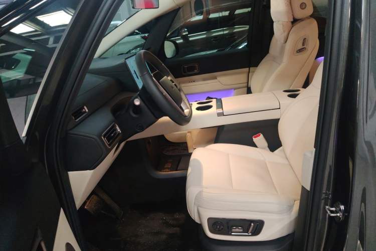 Used Li Auto MEGA 2025 Home Family Special Edition Left Front Seat