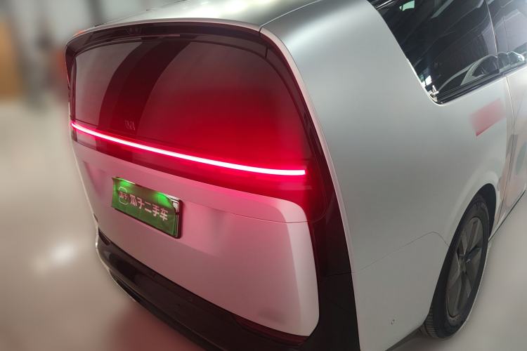 Used Li Auto MEGA 2025 Home Family Special Edition Rear
