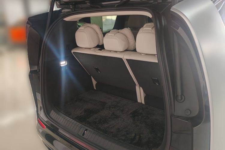 Used Li Auto MEGA 2025 Home Family Special Edition Trunk
