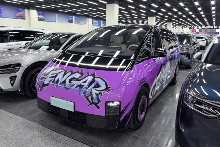 Li Auto MEGA 2025 Home Family Special Edition