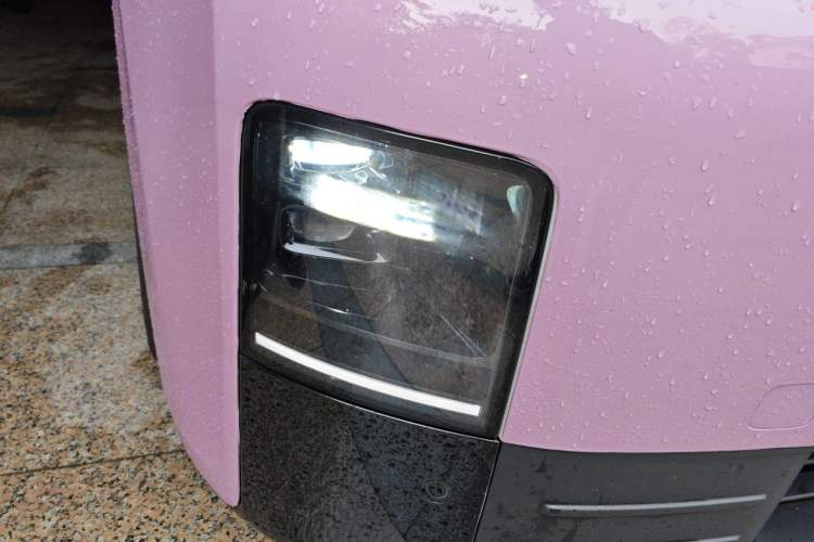 Used Li Auto MEGA 2025 Ultra Smart Refreshed Edition Right Front Headlight