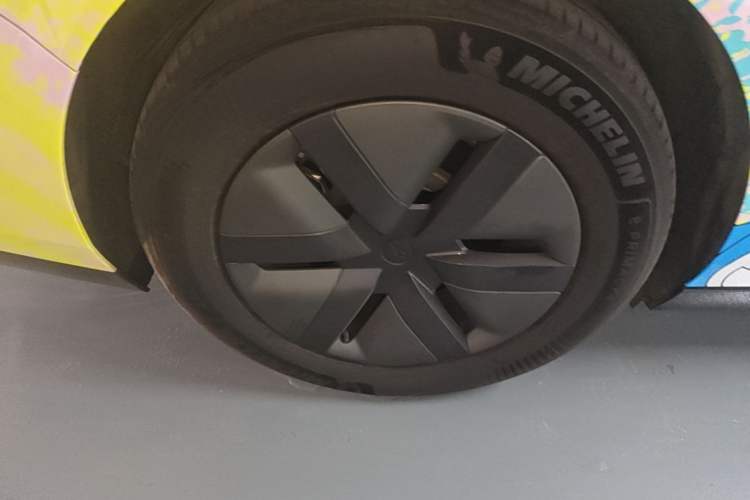 Used Li Auto MEGA 2025 Home Family Special Edition Right Rear Wheel Hub