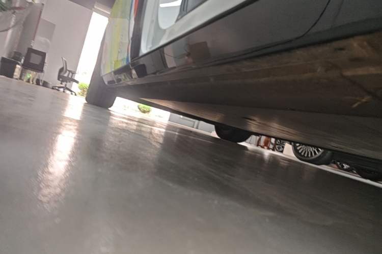 Used Li Auto MEGA 2025 Home Family Special Edition Right Side Sill