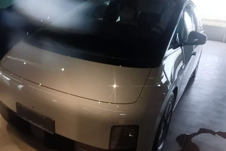 Used Li Auto MEGA 2025 Ultra Smart Refreshed Edition Guazi used car, China used car export, Used car for sale, Used  cars, Cheapest cars for sale