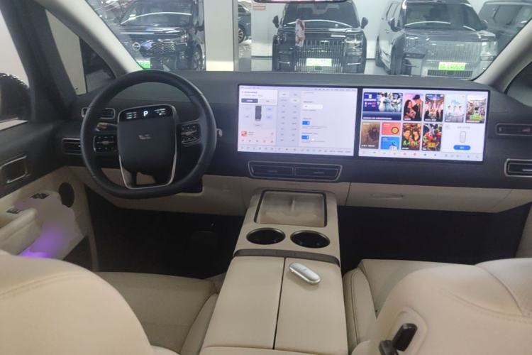 Used Li Auto MEGA 2025 Home Family Special Edition Center Console