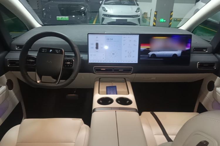 Used Li Auto MEGA 2025 Home Family Special Edition Center Console